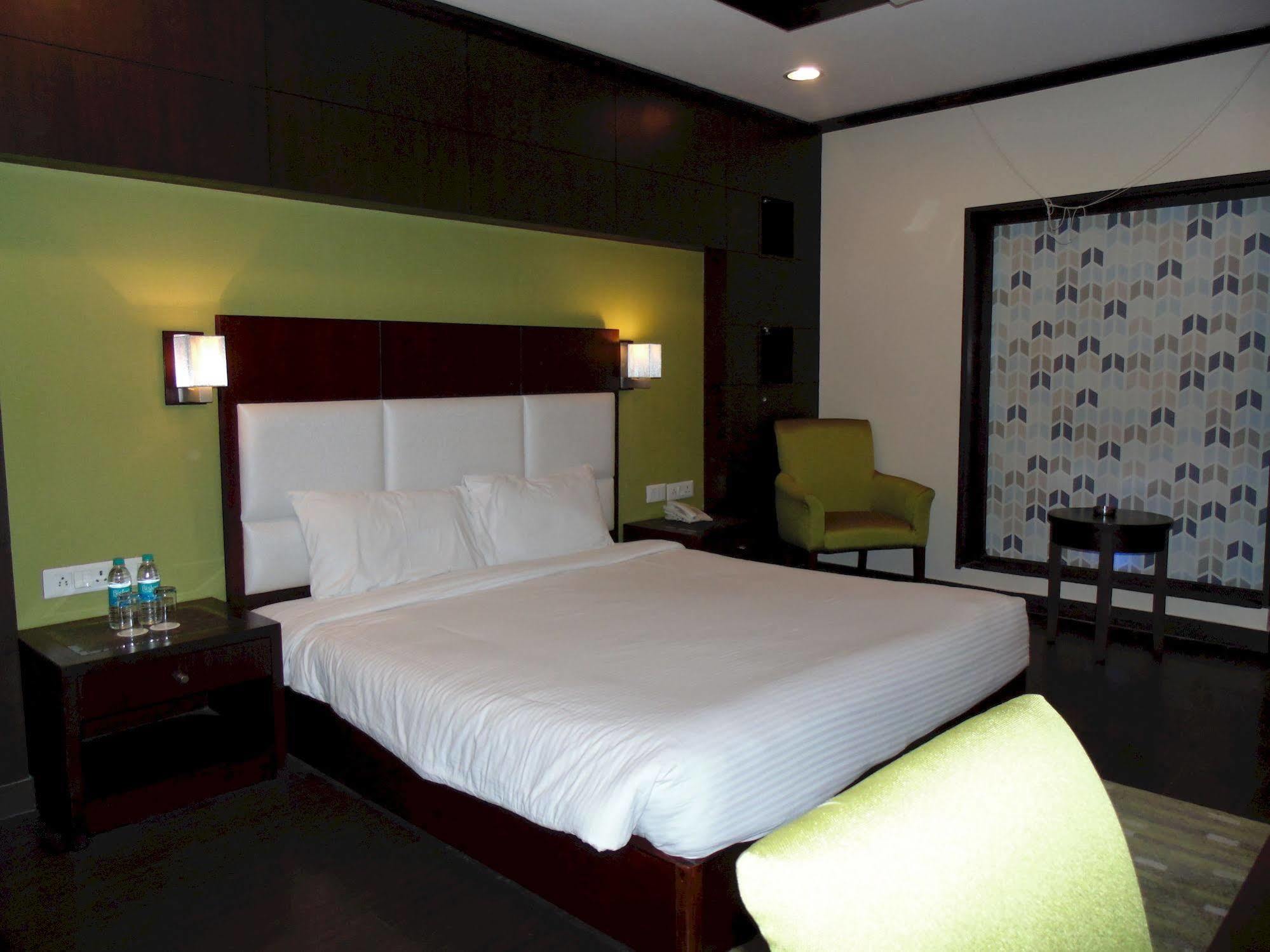 Hotel Saurabh Candy By Peppermint Haldwani Exterior photo